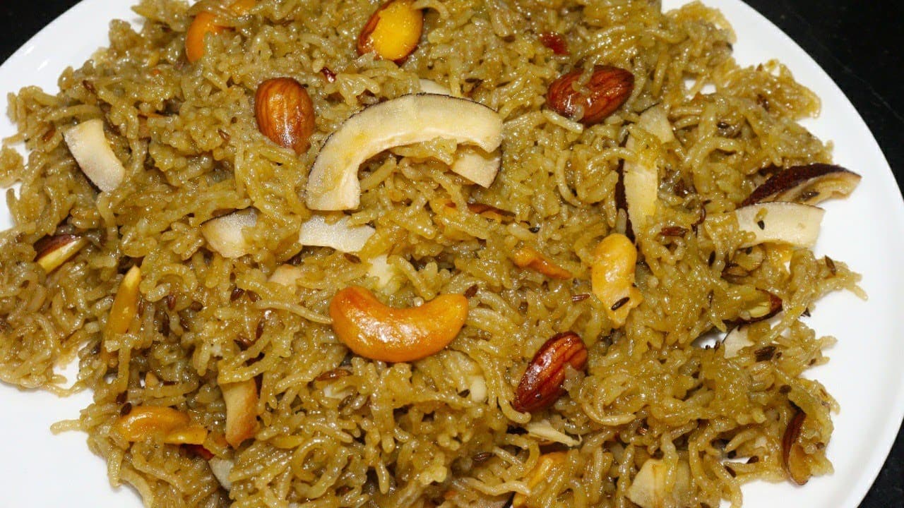 Basant Panchami Recipe : आप भी घर पर बनाएं बसंत पंचमी स्पेशल गुड़ के चावल, जानें विधि