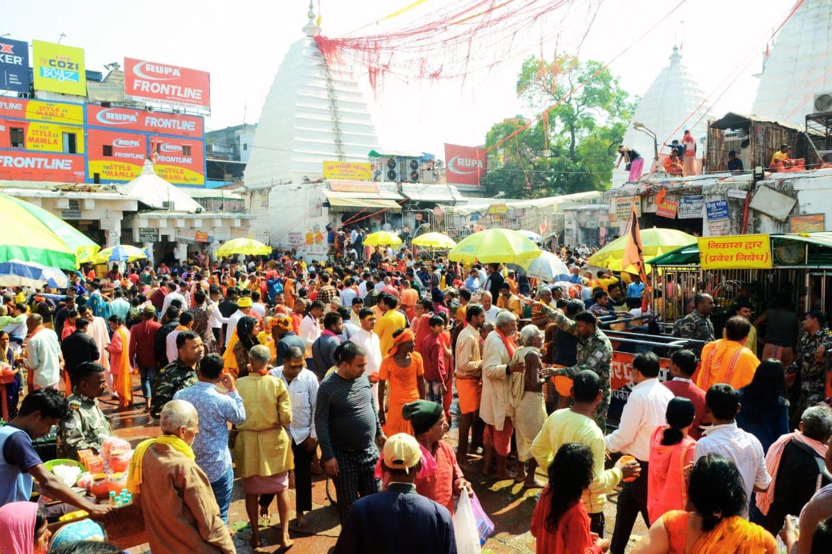 बसंत पंचमी पर बाबा बैद्यनाथ को चढ़ा तिलक, 26 को होगा विवाह, एक लाख से अधिक भक्तों ने किया जलार्पण
