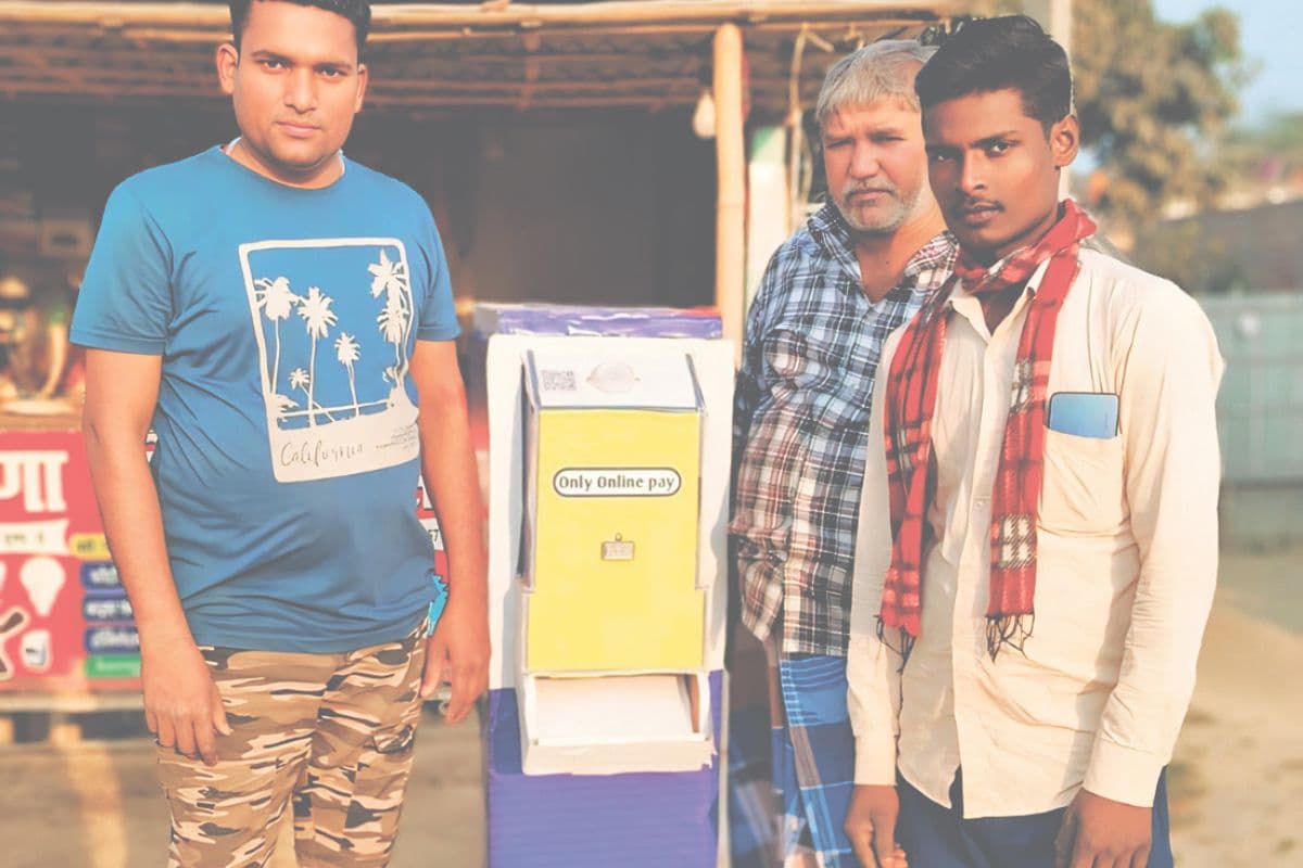 नौवीं फेल युवक ने किया कमाल, डिजिटल पेमेंट से पेट्रोल लेने वाली ATM मशीन का किया अविष्कार