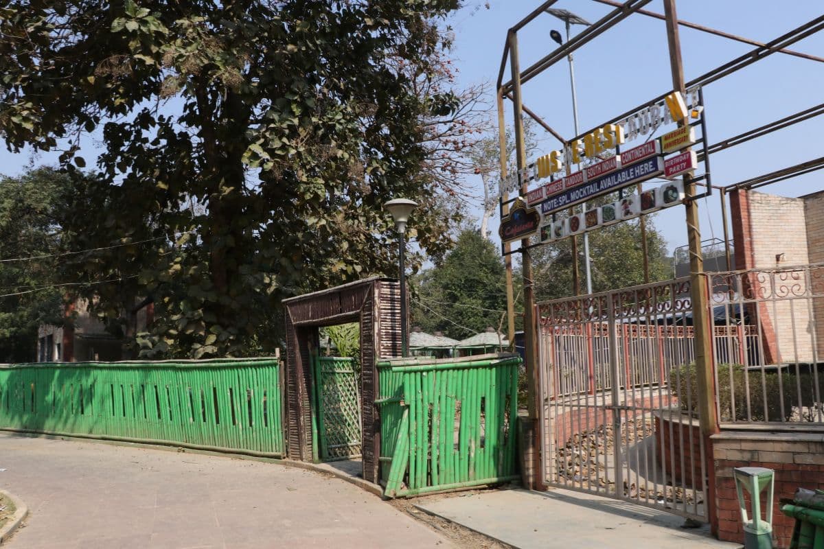 भागलपुर सैंडिस कंपाउंड पर करोड़ों का खर्च, फिर भी जनता को नहीं मिल रहीं सुविधाएं, जानें वजह