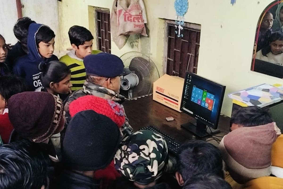 बिहार के इस रेड लाइट एरिया में शिक्षा की रोशनी, पुलिस पाठशाला से बदल रही तस्वीर