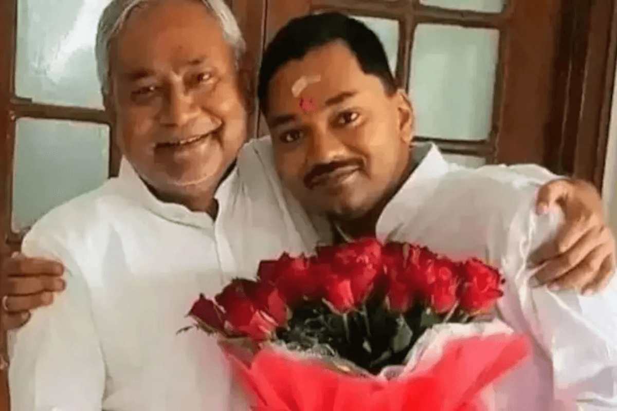 Bihar Politics: क्या इस सीट से चुनाव लड़ेंगे सीएम नीतीश के बेटे निशांत? होली के बाद थाम सकते हैं पार्टी का दामन