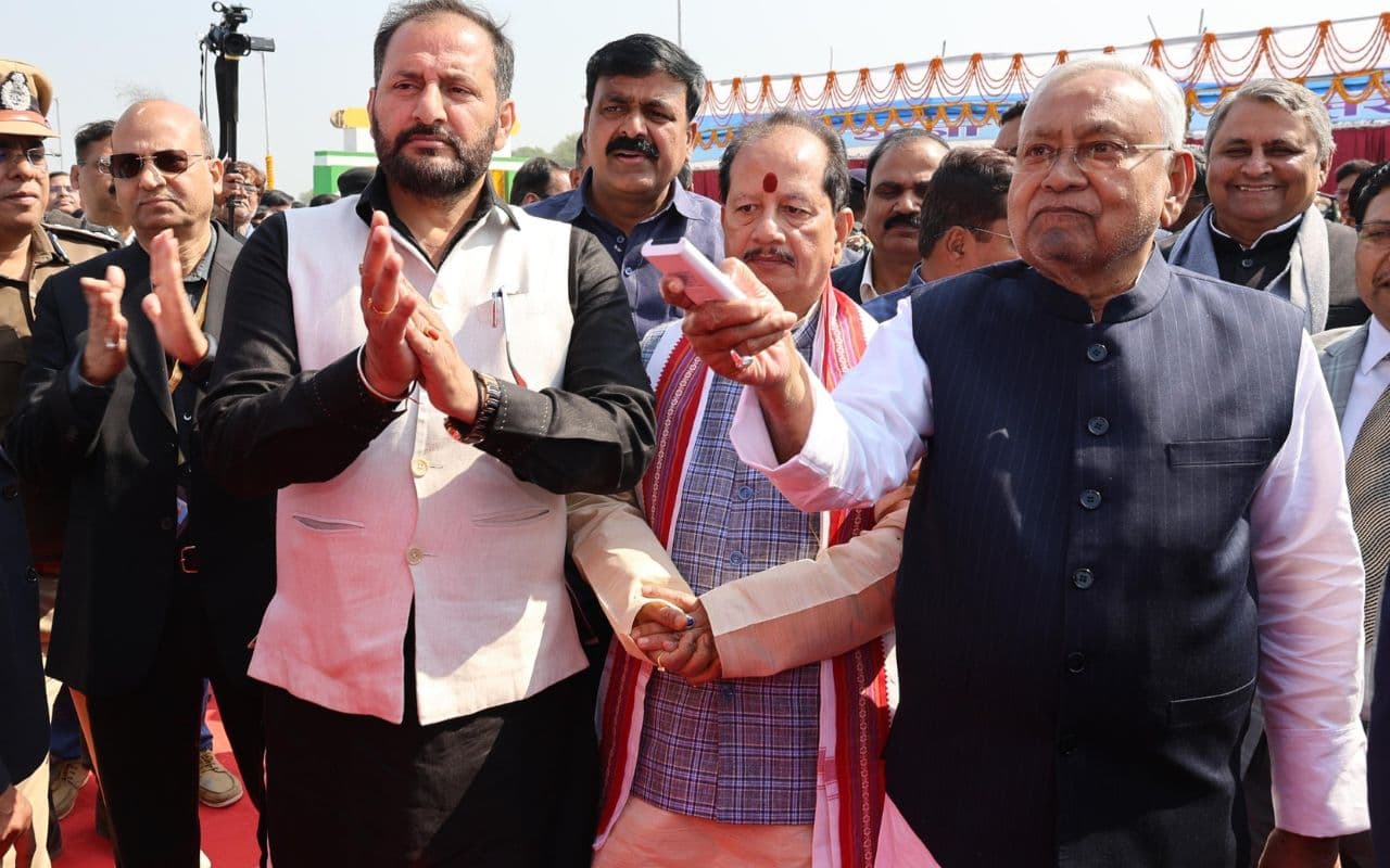 CM Nitish: बिहार में बनेगा एक और स्पोर्ट्स कॉम्प्लेक्स, सीएम नीतीश ने बक्सर को दिया 476 करोड़ का तोहफा