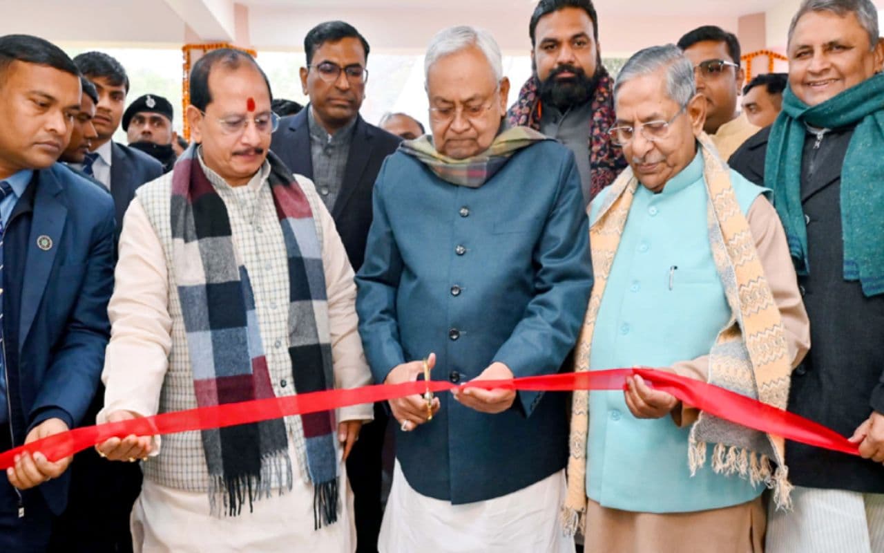 CM Nitish ने गया को दिया 1,437 करोड़ रुपए का तोहफा, वाराणसी-कोलकाता एक्सप्रेसवे का भी किया निरीक्षण