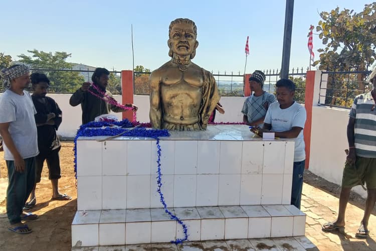 Telanga Kharia Jayanti: तेलंगा खड़िया के वंशज बेरोजगारी की वजह से कर गये पलायन, विकास की योजनाएं भी ठप