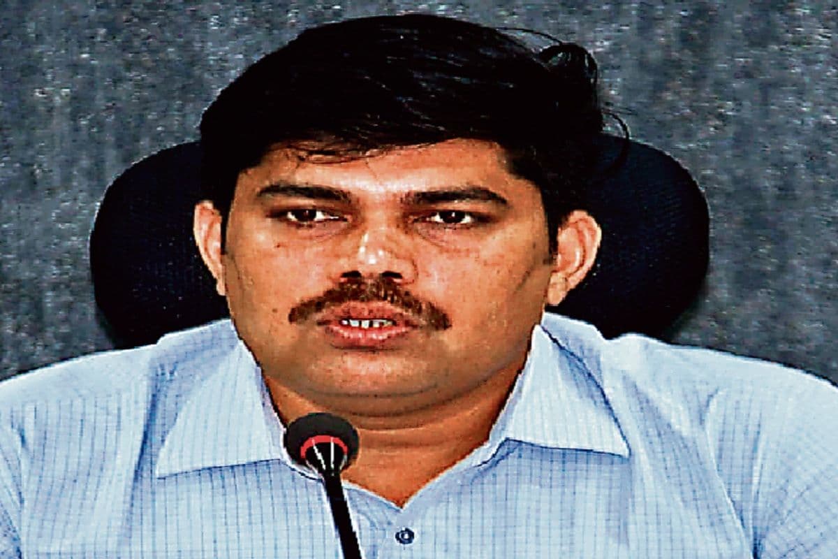 Chatra News: इस अधिकारी के खिलाफ चलेगी विभागीय कार्रवाई, डीसी ने इन आरोपों की वजह से की अनुशंसा