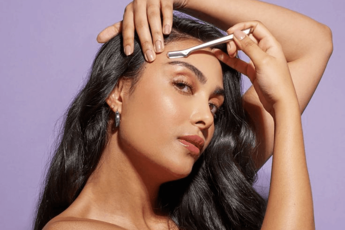 Facial Razor Benefits for Smooth Skin: त्वचा को बनाता है स्मूथ और ग्लोइंग- जानें चेहरे पर फेशियल रेजर उपयोग करने के फायदे Facial Razor Benefits for Smooth Skin: त्वचा को बनाता है स्मूथ और ग्लोइंग- जानें चेहरे पर फेशियल रेजर उपयोग करने के फायदे