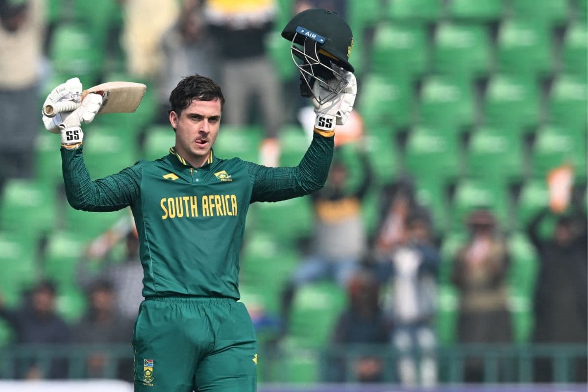 डेब्यू मैच में ही इस बल्लेबाज ने रचा इतिहास, विश्व रिकॉर्ड बनाकर विश्व क्रिकेट में मचाई सनसनी