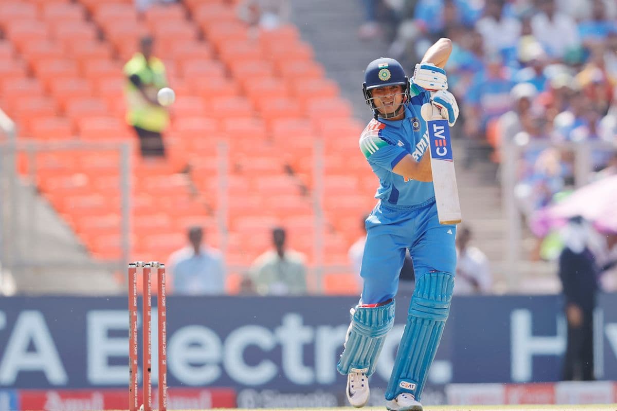 शुभमन गिल ने बल्ले से रचा इतिहास, एमएस धोनी की बराबरी कर मचाया तहलका