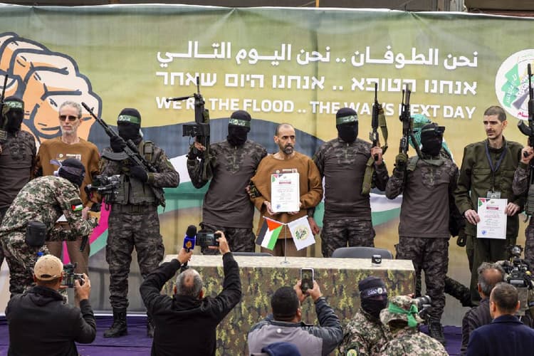 Viral Video : बंधकों की रिहाई पर क्यों भड़का इजराइल, देखें क्या है वीडियो में