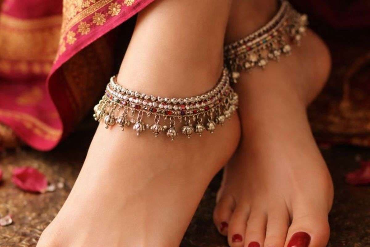 Rules for Jewellery: पैरों में सोना क्यों नहीं पहना जाता? गहने पहनने को लेकर क्या है नियम