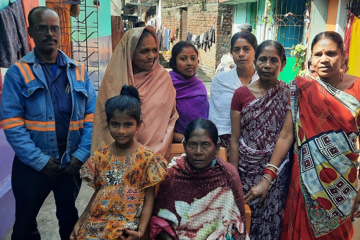 महाकुंभ से 520 KM पैदल चलकर 10 दिनों में लौटीं जमशेदपुर, 70 साल की बुजुर्ग की दास्तां सुन रह जाएंगे दंग