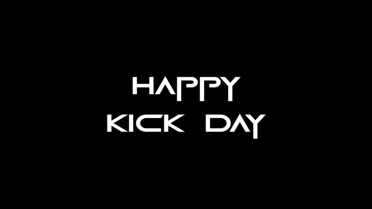 Kick Day Funny Quotes, Jokes, Wishes : दोस्तों को दें कुछ इस तरह किक डे की शुभकामनाएं