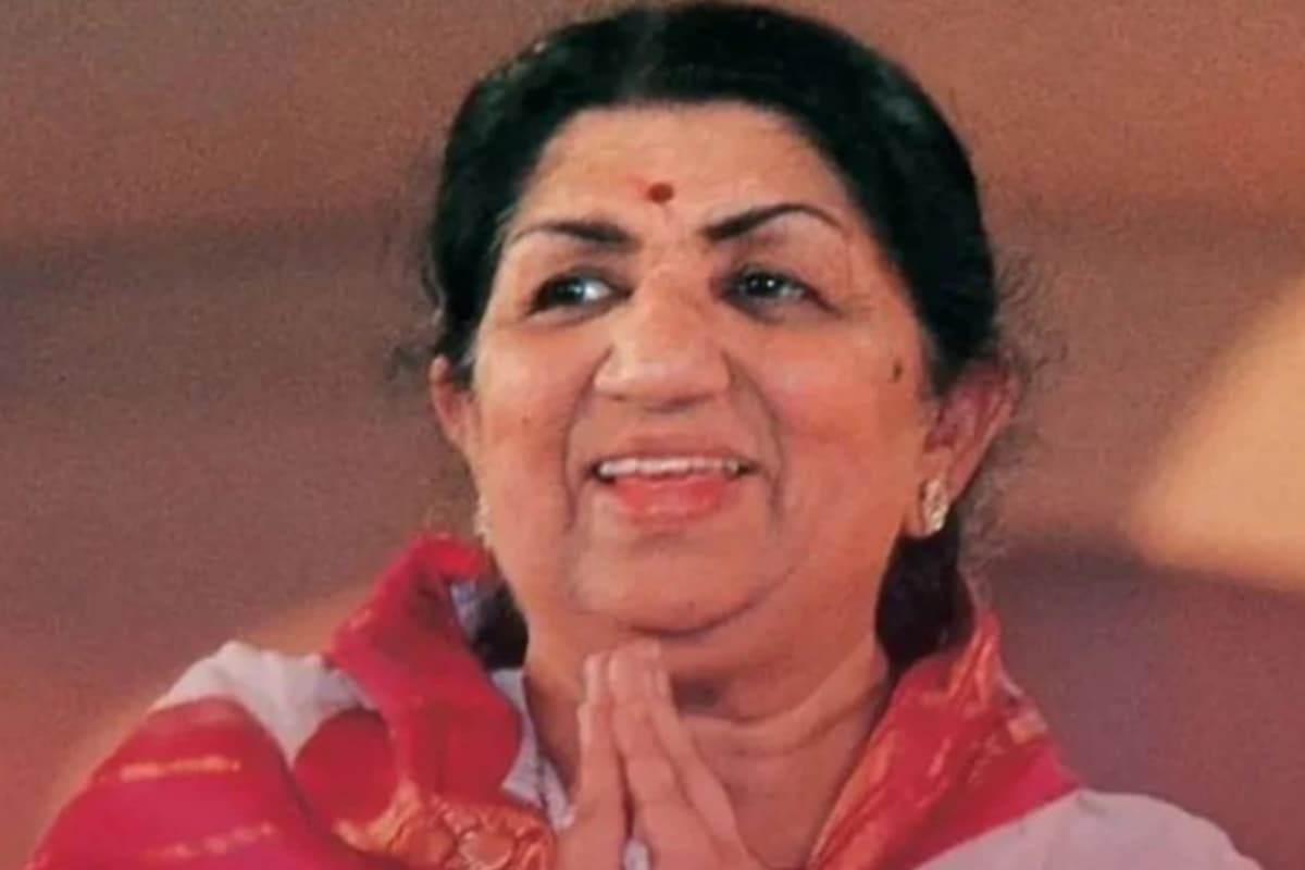 Lata Mangeshkar Education: सिर्फ एक दिन गई स्कूल लेकिन आज 6 डॉक्टरेट डिग्रियां हैं लता दीदी के नाम
