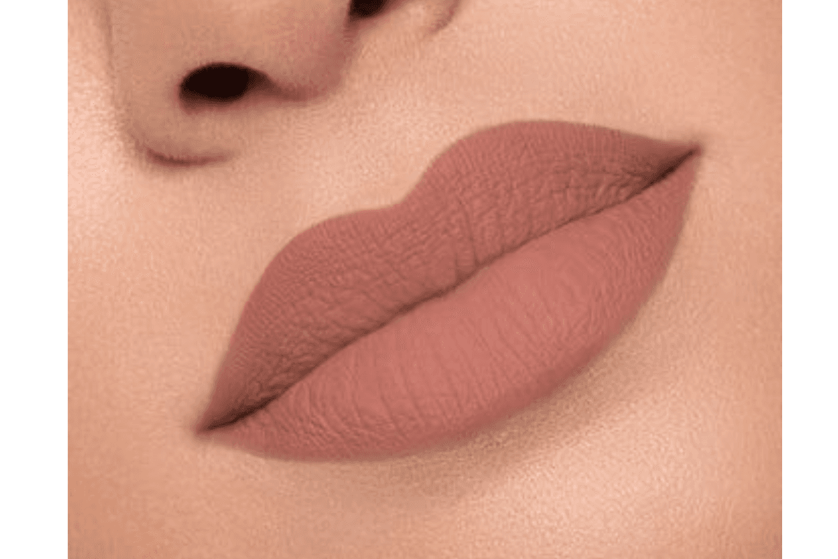 Nude Lipstick Hacks: हर स्किन टोन पर सूट करेगा न्यूड लिपस्टिक, बस अपनाएं ये ट्रिक्स
