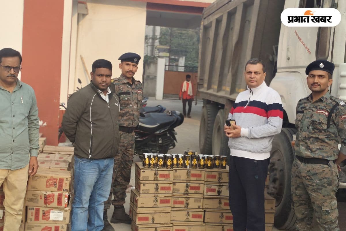 Muzaffarpur News: होली से पहले शराब माफिया की तस्करी नाकाम, हाइवा ट्रक से 124 कार्टन बरामद