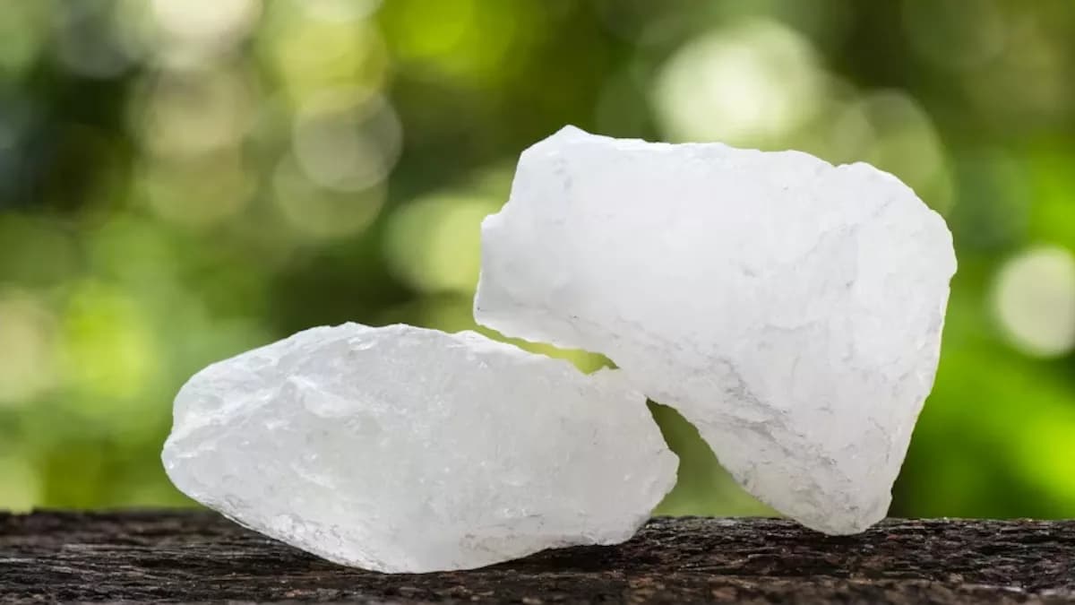 Beauty Tips : फिटकरी है सुंदरता को निखारने का राम बाण