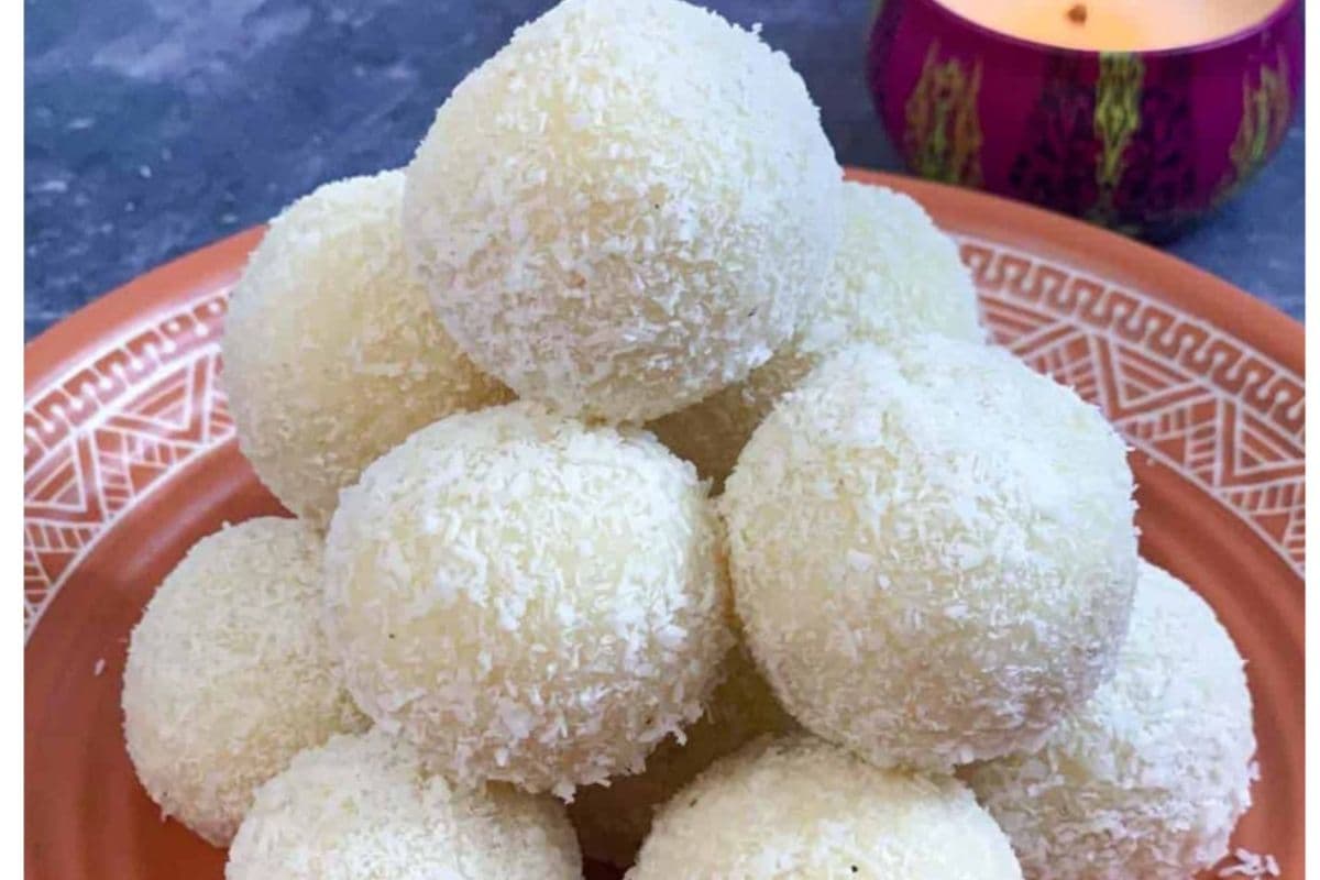 Nariyal ke Laddu Recipe: स्वादिष्ट नारियल के लड्डू बनाएं घर पर,बाजार जैसे स्वाद के लिए फॉलो करें यह रेसिपी