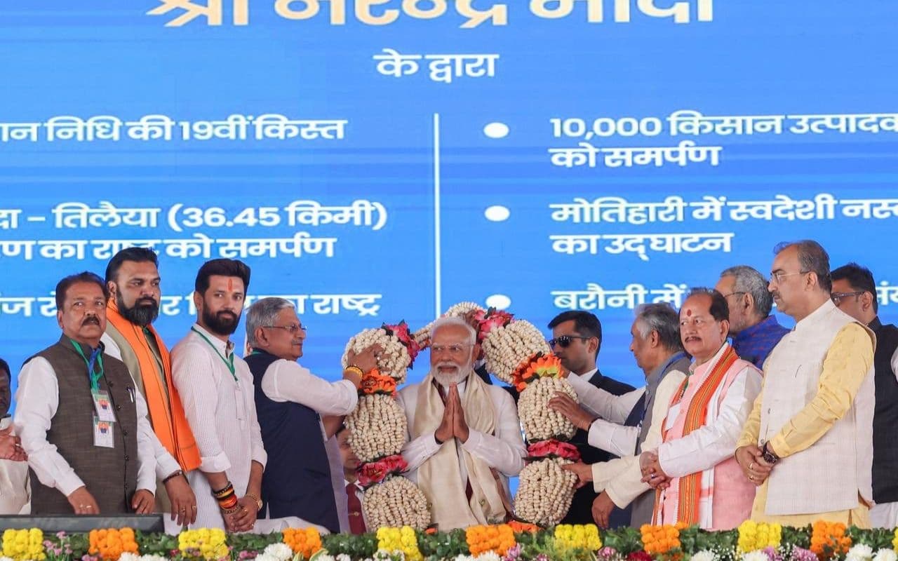 Chirag Paswan: विपक्ष बताए पीएम ने क्या झूठ बोला, मोदी के हनुमान का महागठबंधन के नेताओं पर पलटवार