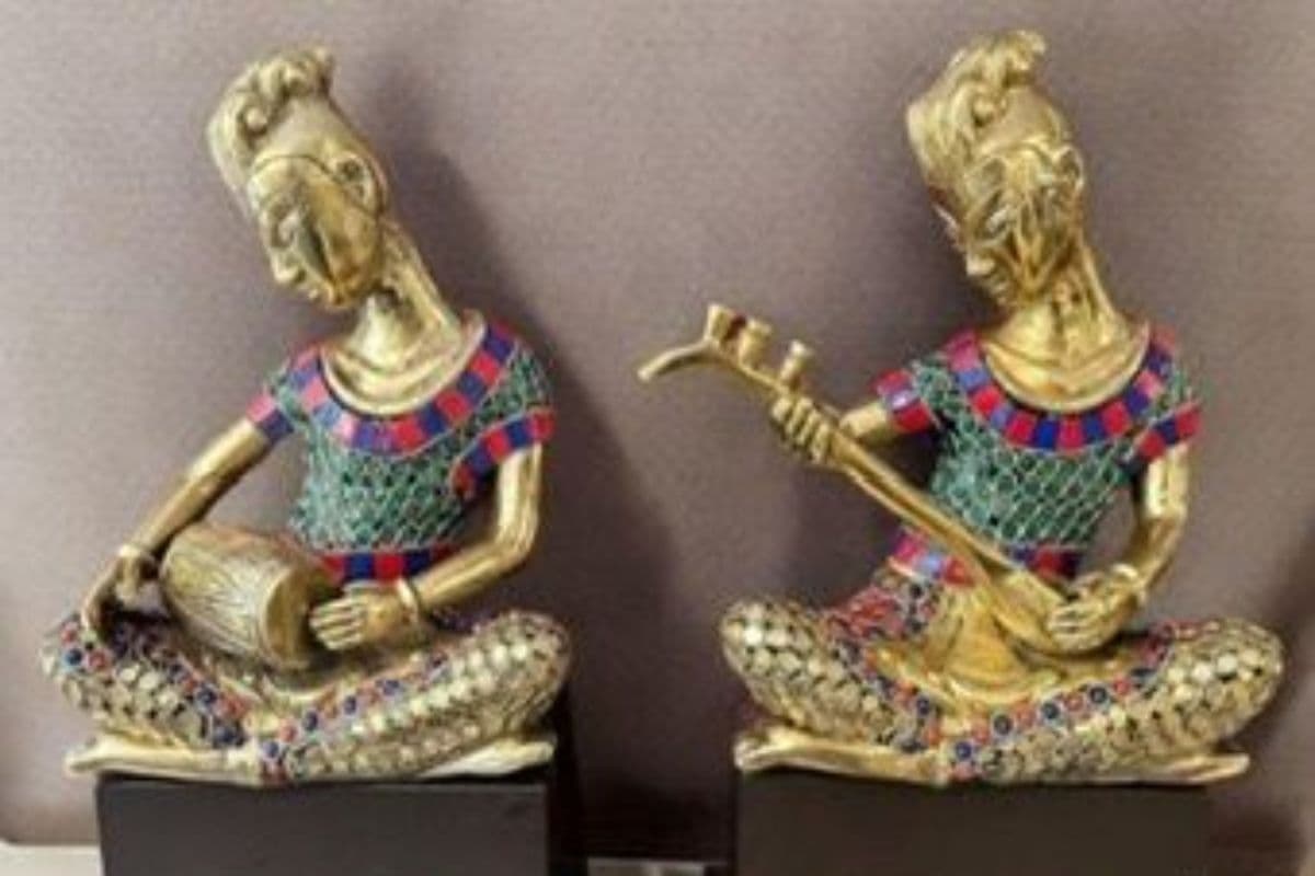 PM Modi Gift: पीएम मोदी ने फ्रांस के राष्ट्रपति को गिफ्ट किया ढोकरा आर्टवर्क, छत्तीसगढ़ से खास कनेक्शन