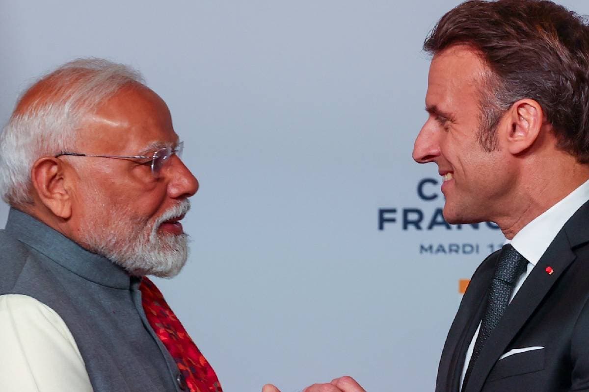 Video : पीएम मोदी को प्लेन तक खुद छोड़ने पहुंचे फ्रांस के राष्ट्रपति इमैनुएल मैक्रों, देखें 11 फरवरी को क्या-क्या हुआ