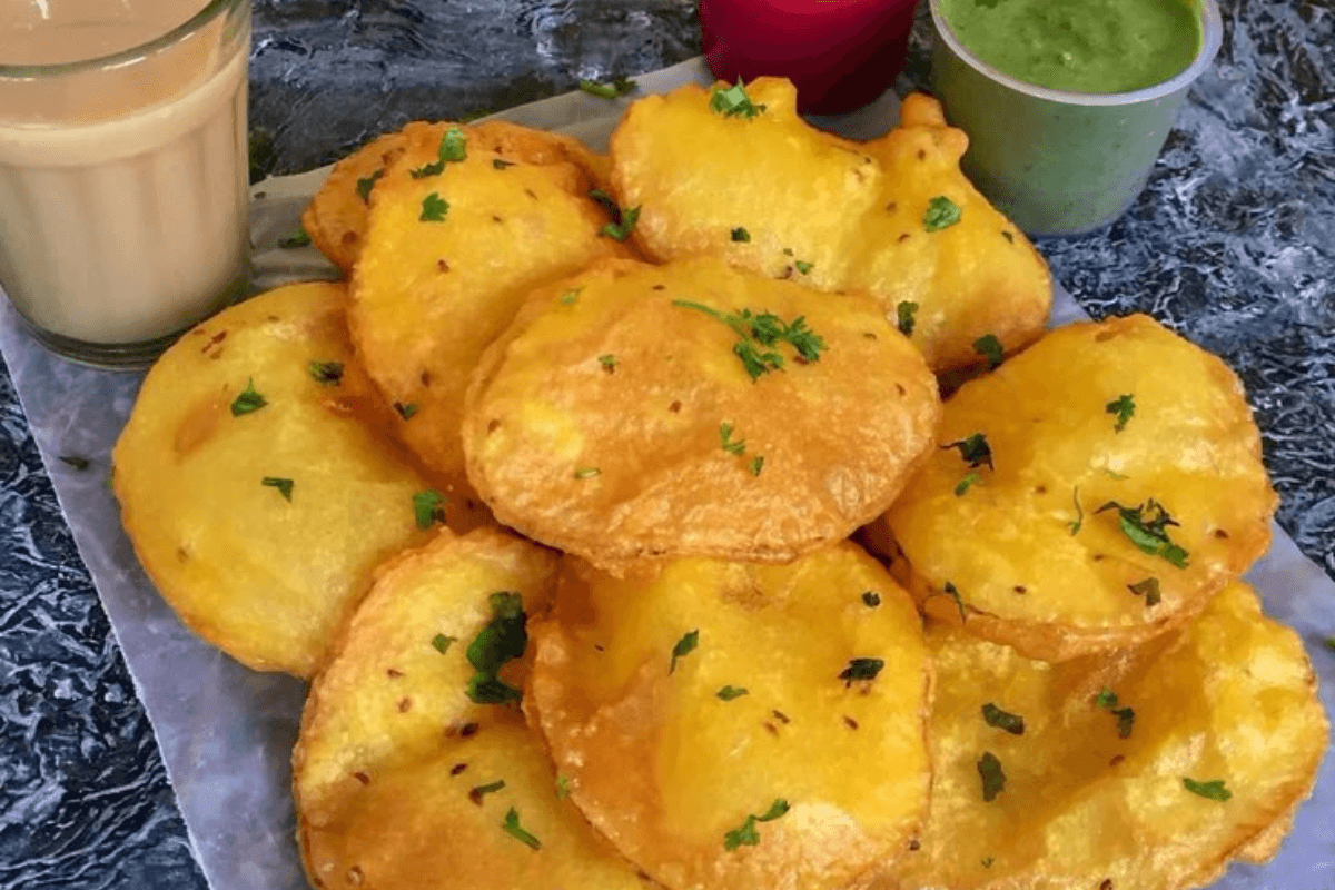 Lauki ke Pakode Recipe: लौकी से बनाएं कुरकुरे और स्वादिष्ट पकौड़े नोट करें ये रेसिपी