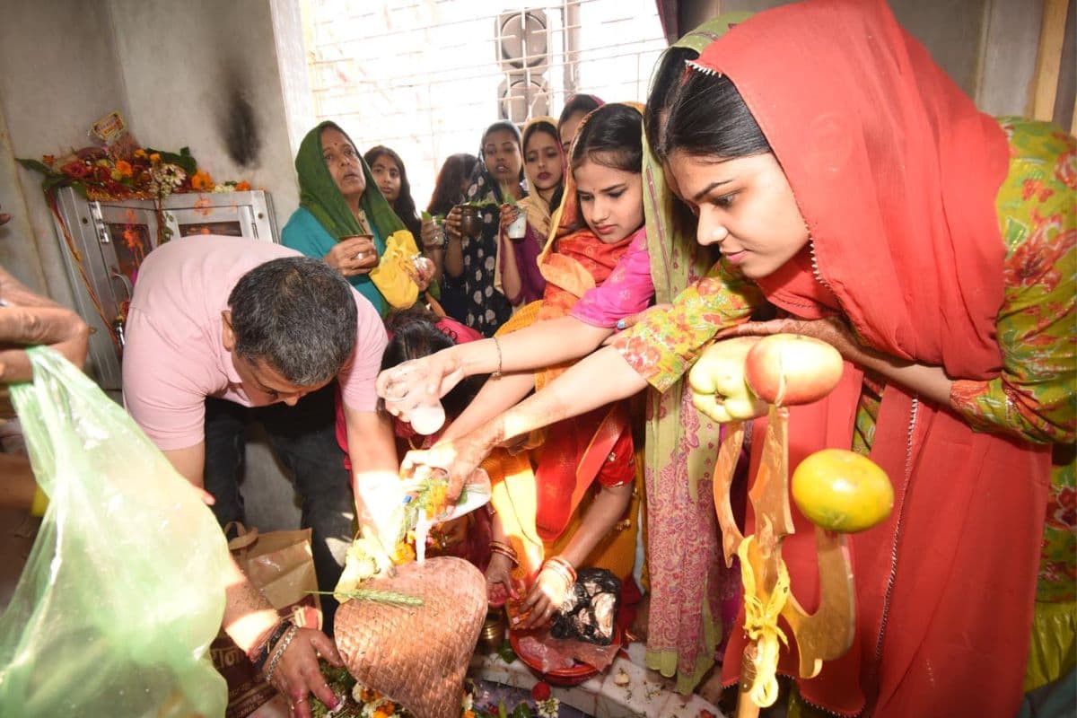 Patna: शिवमय हुई बिहार की राजधानी, शिव दर्शन से धन्य हुए भक्त, राज्यपाल-मुख्यमंत्री और दोनों डिप्टी सीएम ने उतारी आरती