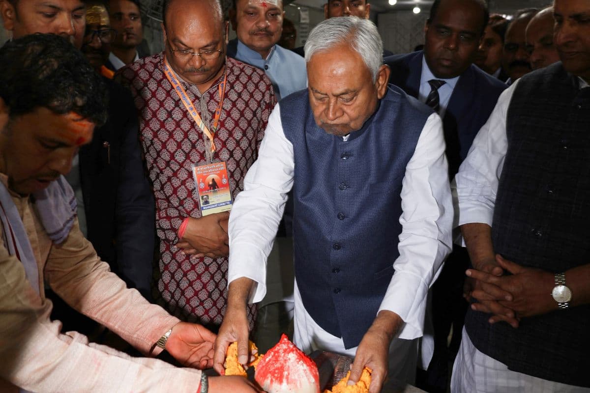 बिहार में मंत्रियों के शपथ ग्रहण के तुरंत बाद यहां पहुंचे सीएम नीतीश कुमार, JDU नेता रहे मौजूद