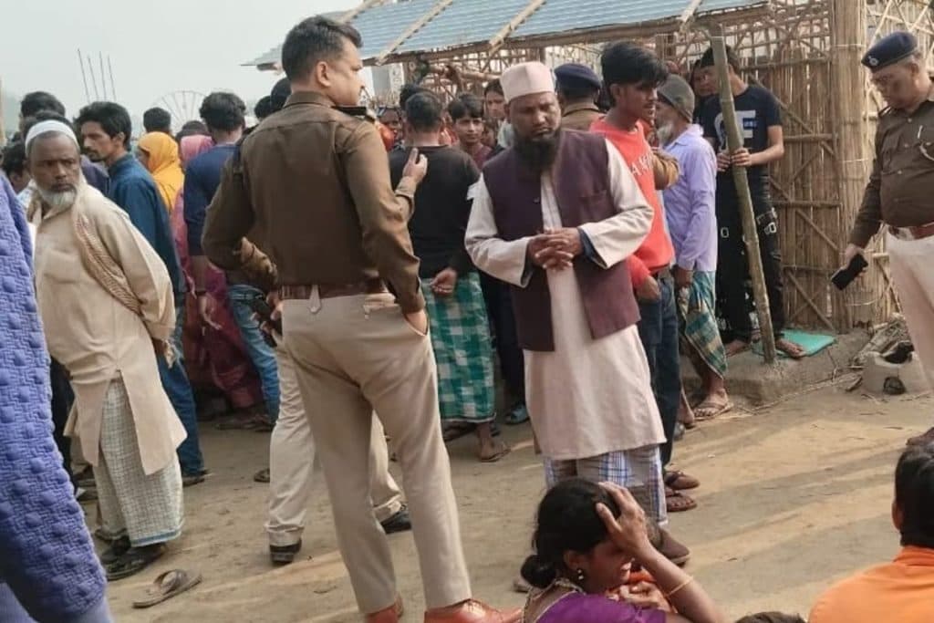 घटनास्थल पर पहुंची पुलिस की टीम