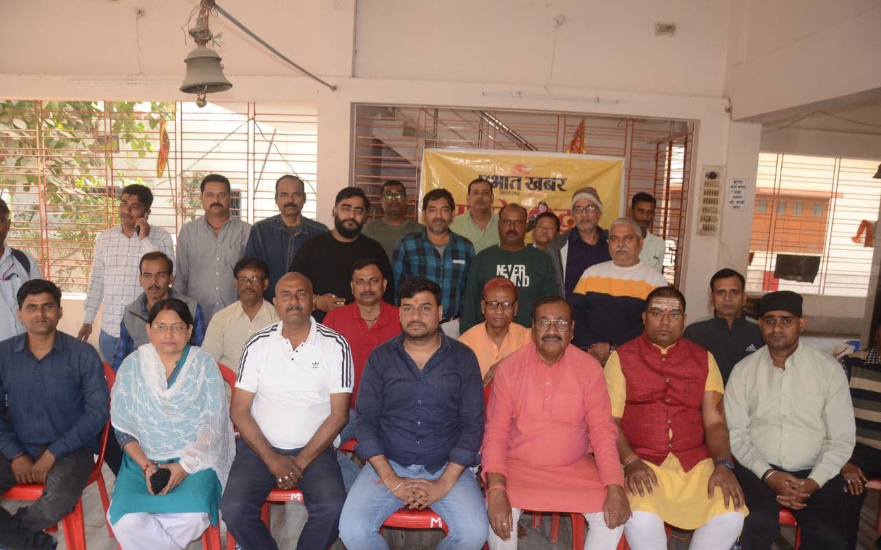 Patna News: न पार्क न सामुदायिक भवन, सड़क किनारे लगे वाहन और जलजमाव से भी परेशानी