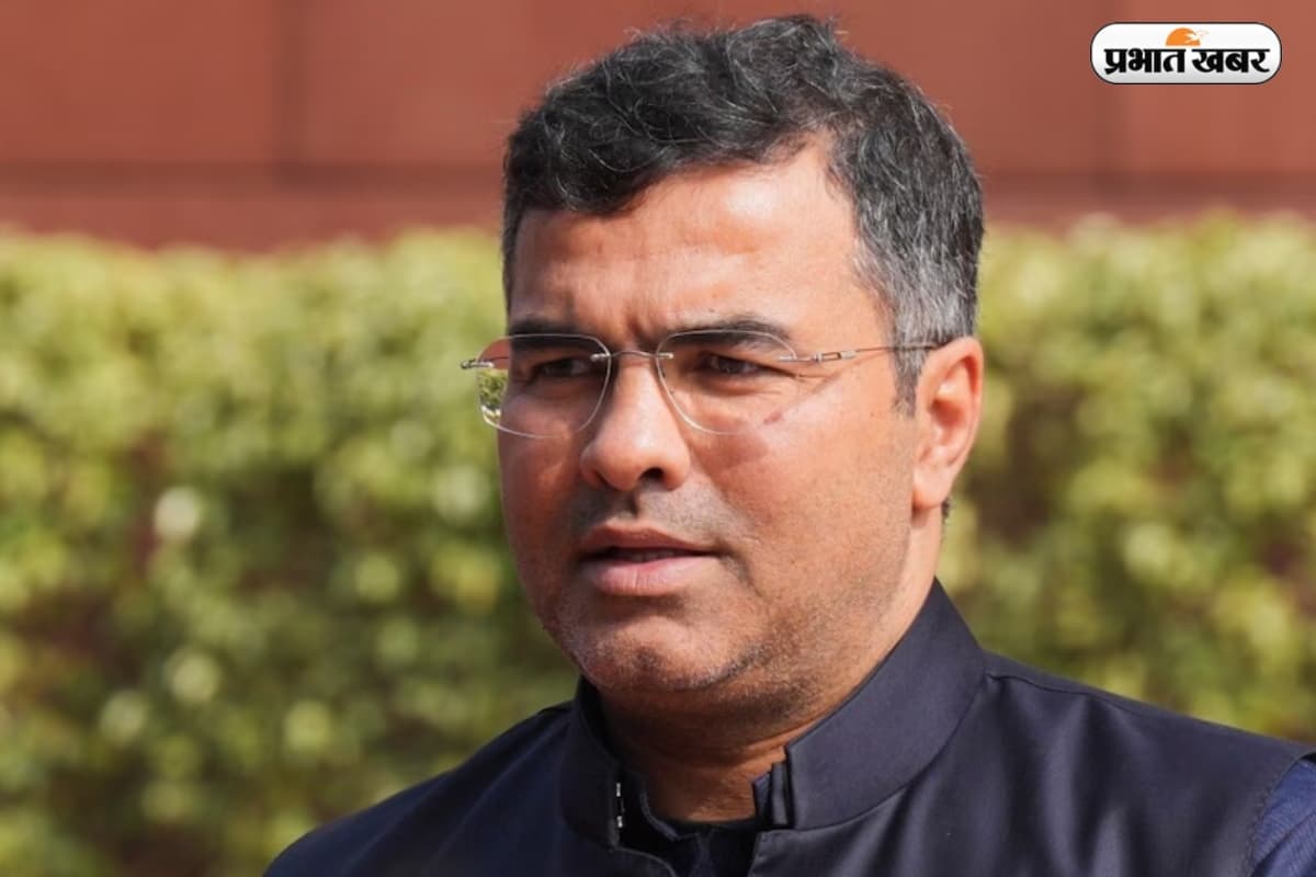 Parvesh Verma Net Worth: केजरीवाल को हराने वाले प्रवेश वर्मा के पास कितनी है संपत्ति, जानें