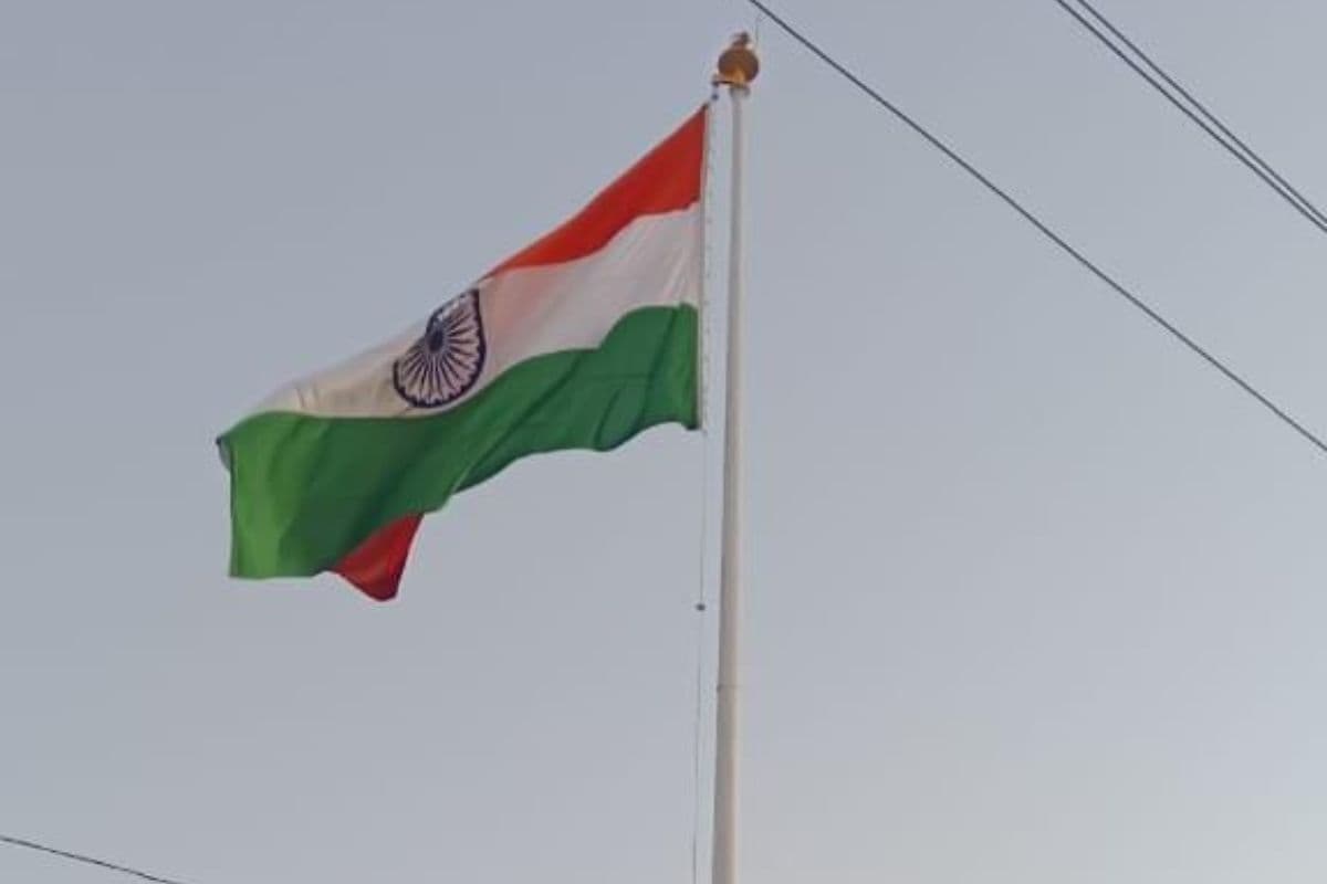 शहीद दिवस पर उप मुख्यमंत्री ने फहराया 100 फीट ऊंचा तिरंगा, किया बड़ा ऐलान