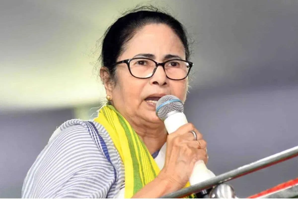ममता बनर्जी ने बिहारियों पर उठाया सवाल, तो RJD ने रगड़ा, कहा- हमारे बिना देश रुक जाएगा