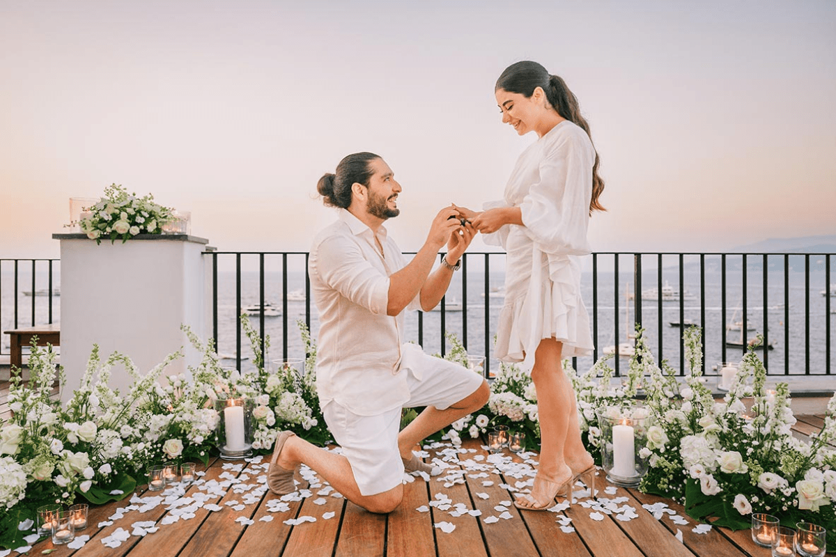 Propose Day Shayari: प्रपोज डे पर शायराना अंदाज में करें प्यार का इजहार, एक बार में बोल देगी ‘हां’