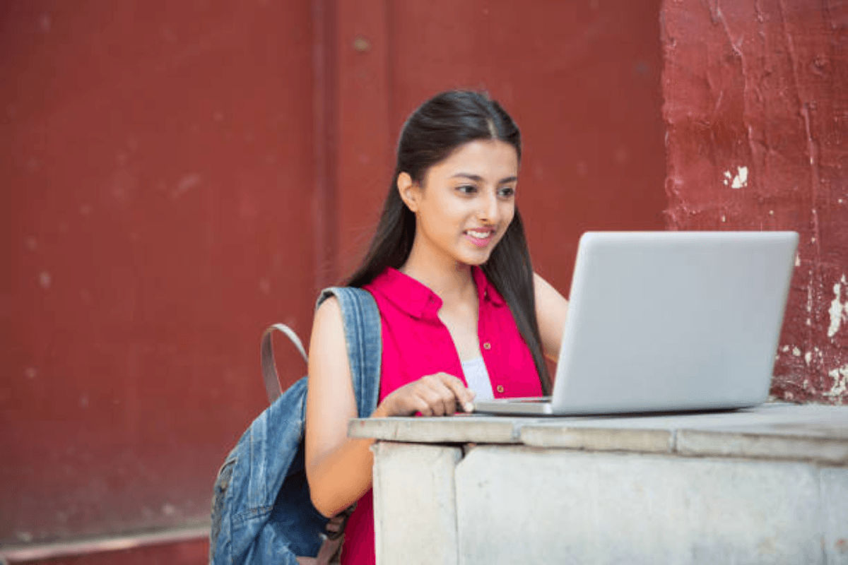 AKTU Admit Card 2025: एकेटीयू ने यूजी और पीजी परीक्षाओं के लिए एडमिट कार्ड जारी कर दिए हैं