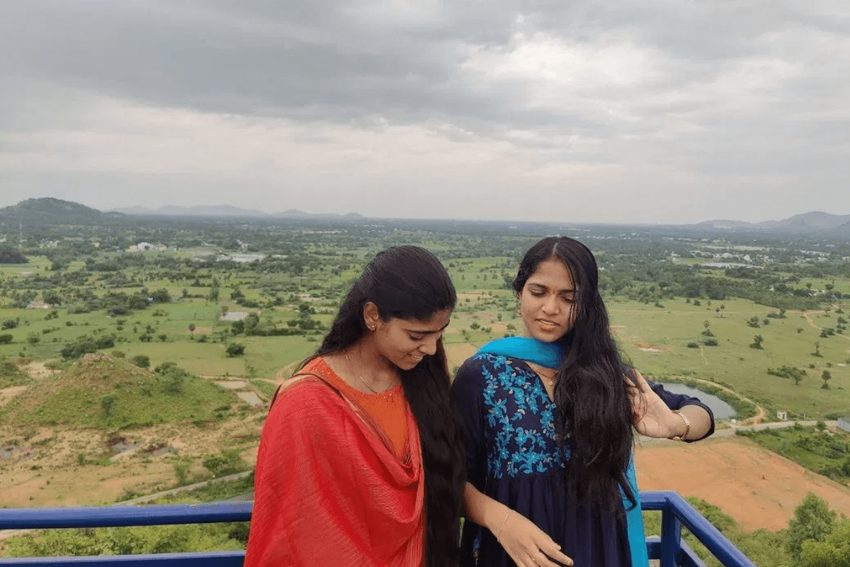 UPSC Success Story: गरीबी से जूझीं, सुनामी के दौरान घर खो दिया, UPSC पास कर बनीं IAS-IPS