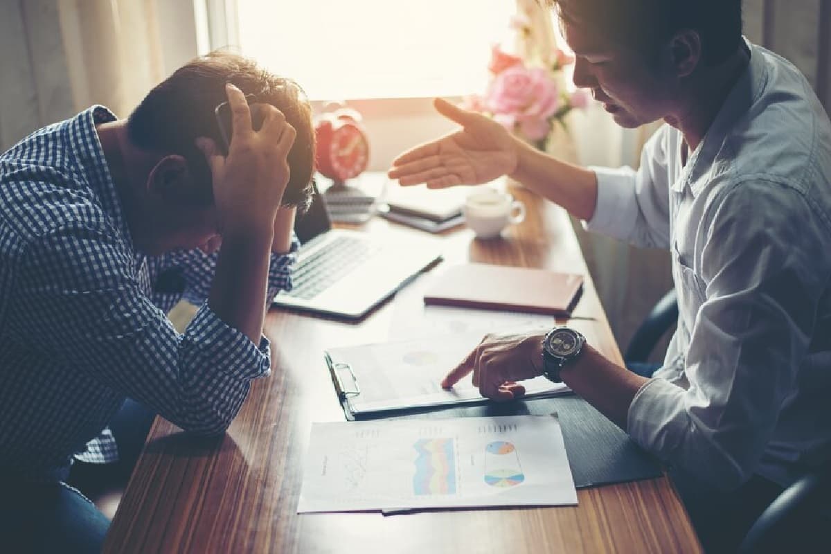 पिता के निवेश पर नजर नहीं रख पाए सपूत, अब शेयर खोजने के लिए कर रहे संघर्ष