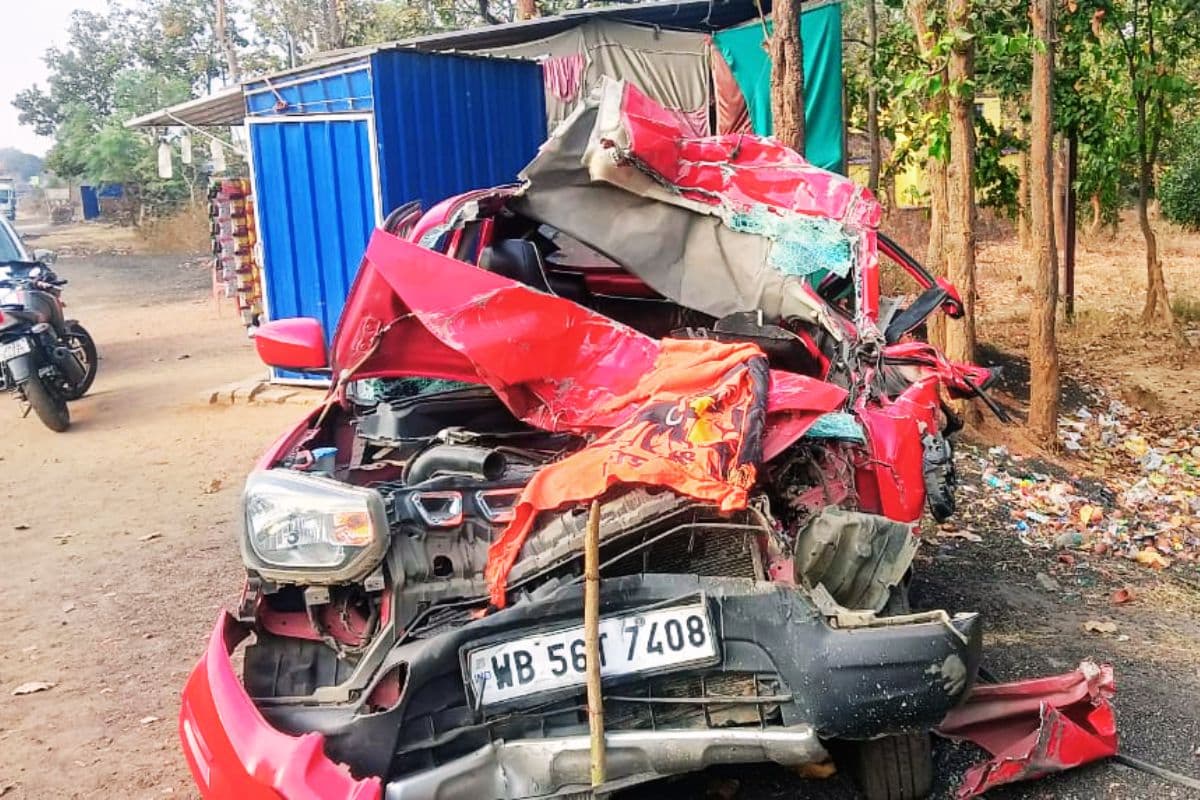 महाकुंभ से लौट रही श्रद्धालुओं से भरी कार मांडू में दुर्घटनाग्रस्त, 2 महिला की मौत, कई गंभीर