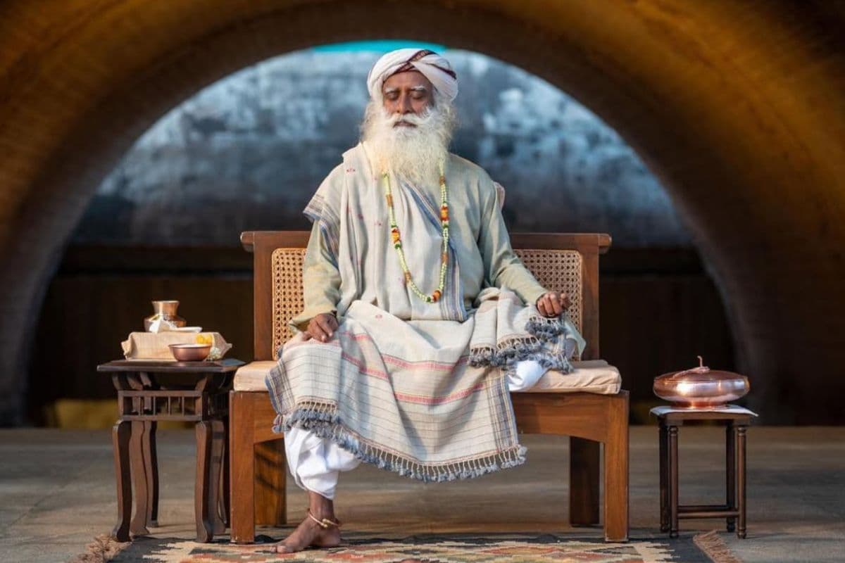 Sadhguru Quotes: जीवन हमारे भीतर है बाकी सब तो बस सामग्री है – सद्गुरु
