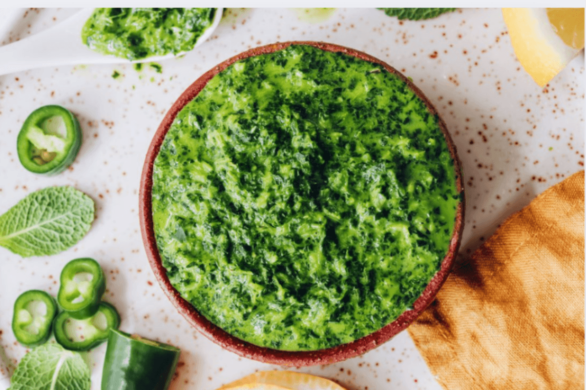 Green Chilli Thecha Recipe: तीखा खाने के हैं शौकीन तो महाराष्ट्रीयन स्टाइल में बनाएं हरी मिर्च का ठेचा Green Chilli Thecha Recipe: तीखा खाने के हैं शौकीन तो महाराष्ट्रीयन स्टाइल में बनाएं हरी मिर्च का ठेचा