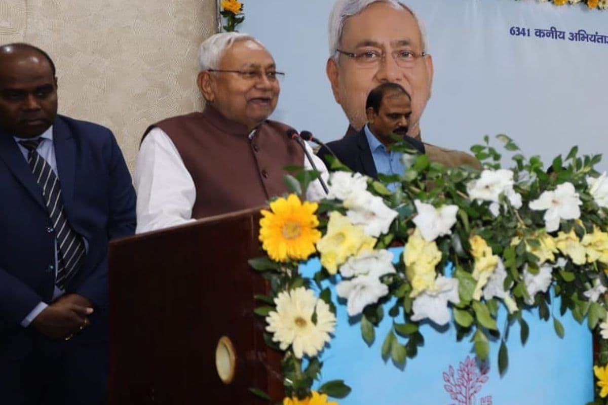 Government Job in Bihar: CM नीतीश ने युवाओं को दी बड़ी खुशखबरी, सरकारी पदों पर जल्द भर्ती निकालने का दिया आदेश 