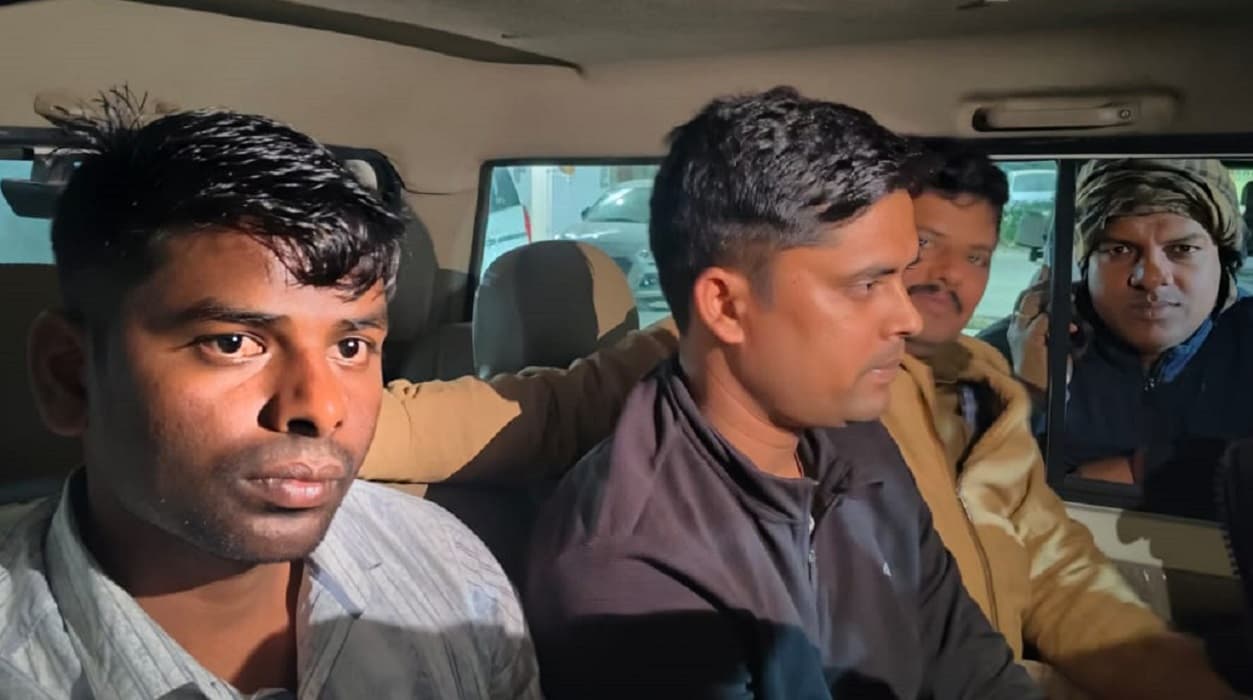 पटना में विजिलेंस की बड़ी कार्रवाई, रूपसपुर थाने का 2 दारोगा 50 हजार घूस लेते गिरफ्तार