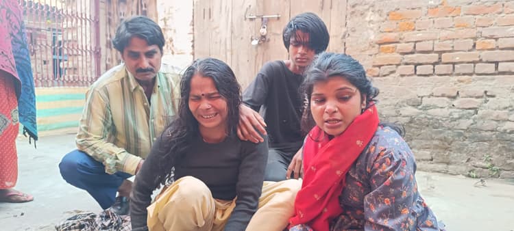 बिहार के सारण में युवक की गला रेतकर हत्या, शादी समारोह में गए शख्स की खून से सनी मिली लाश