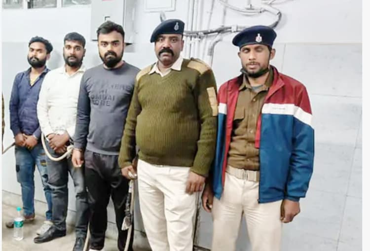 'पुलिस पूछे तो कहना महाकुंभ गए थे...' पटना से अगवा हुआ युवक बरामद, तीन किडनैपर्स गिरफ्तार