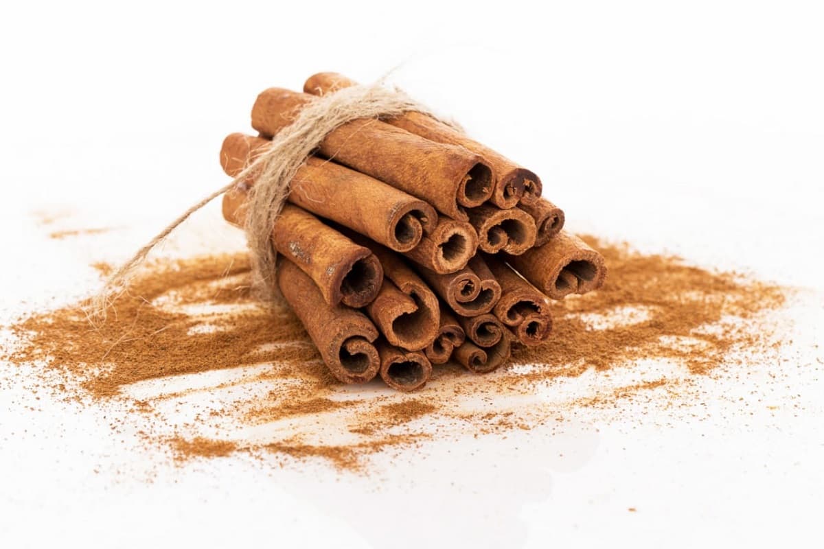 Cinnamon Benefits: किचन के इस मसाले से आप रहेंगे बीमारियो से दूर, हार्ट से लेकर ब्रेन तक को रखेगा स्वस्थ