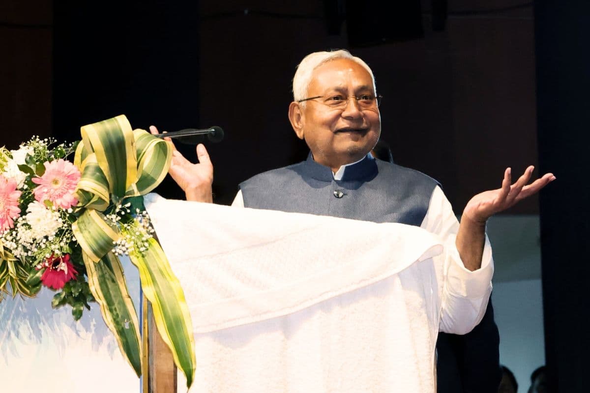 Bihar Teacher: सीएम नीतीश ने जन्मदिन के मौके पर टीचरों को दिया तोहफा, 59 हजार विशिष्ट शिक्षकों को बांटे नियुक्ति पत्र