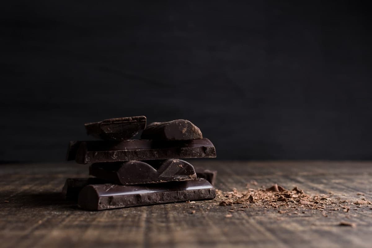 Dark chocolate benefits: स्वाद और सेहत दोनो का ख्याल रखेगा डार्क चॉकलेट,आज से खाना शुरू कीजिए