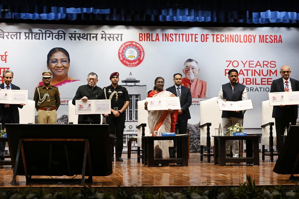 राष्ट्रपति द्रौपदी मुर्मू बोलीं, AI से टेक्नोलॉजी में आया बदलाव, प्लेटिनम जुबली समारोह में की BIT मेसरा की सराहना