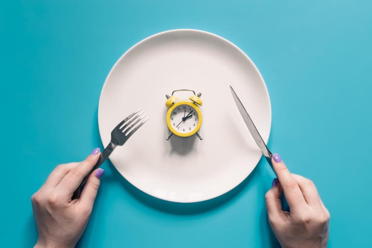 Benefits Of Fasting: शरीर की सारी बीमारियों का नाश कर देगा उपवास, जाने उपवास के अद्भुत फायदे