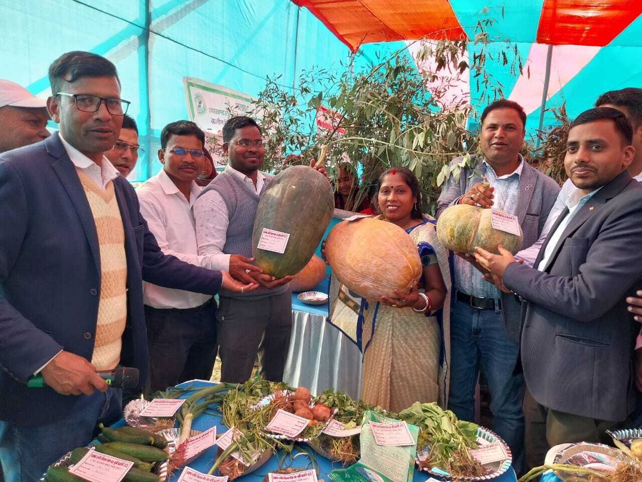 Bokaro News : प्रगतिशील दर्जनों किसानों को किया गया सम्मानित